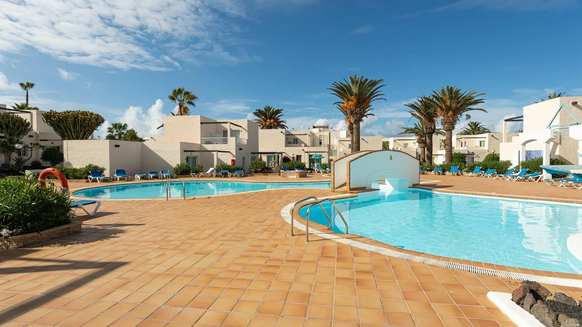 Apartamentos Alisios Con Terraza Y Piscina 코라레호 아파트